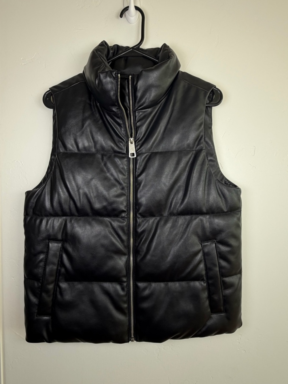 Hollister Black Faux Leather Puffer Vest Zip Up Size Small